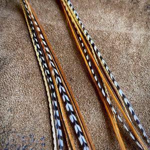 Mini Feather Earrings Fawn & Grizzly - ASTALI