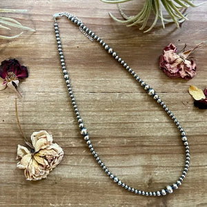 Graduated Sterling Silver Pearls Necklace - The Bijoux Fab