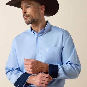 Men's Wrinkle Free Solid Light Blue Shirt - Ariat