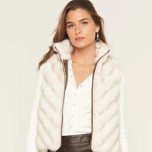 Women's Faux Fur Zip-Up Vest - Cripple Creek