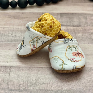 Infant Bees and Honey Moccasins - Trendy Baby Mocc Shop