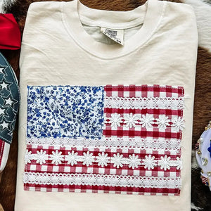 American Flag Daisy Tee - The White Stitch