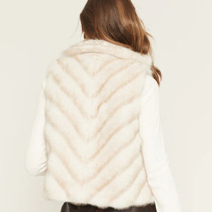 Women's Faux Fur Zip-Up Vest - Cripple Creek
