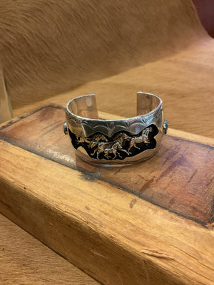 Horses Shadowbox Cuff - Matt 925 Inc.
