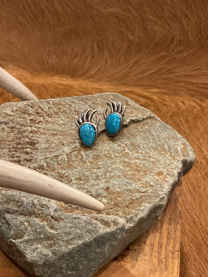 Navajo Bear Paw Earrings - AAIA Inc.