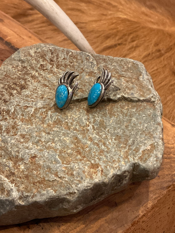 Navajo Bear Paw Earrings - AAIA Inc.
