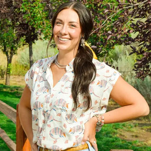 Women's What's the Dillo Shirt - Cotton & Rye