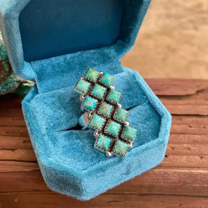 Kingman Turquoise and Sterling Silver Ring- Nizhoni Traders